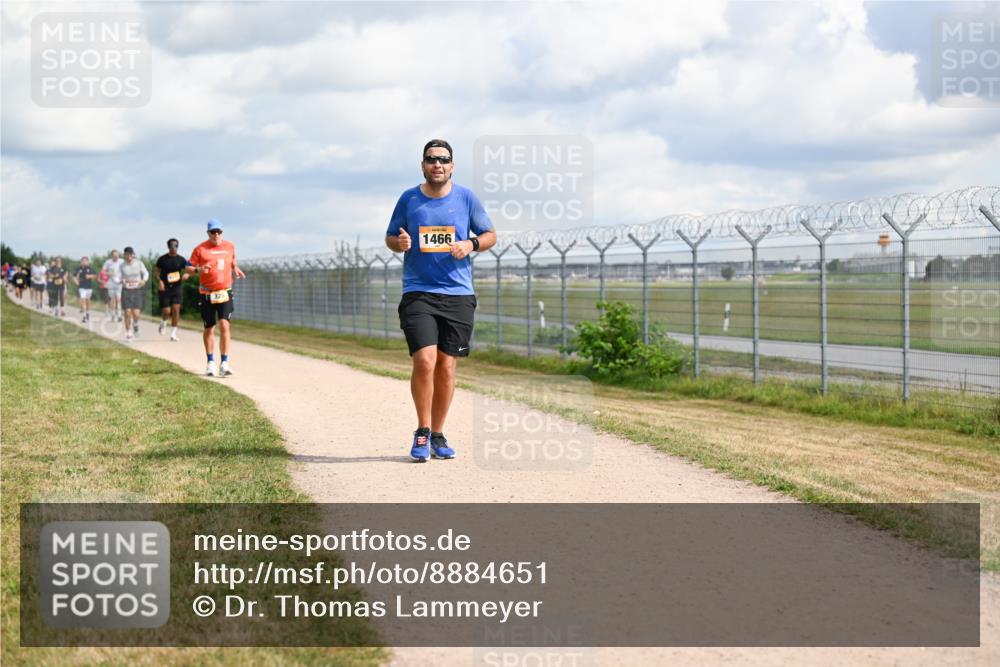 14.09.2025 - Airport Race Dr. Thomas Lammeyer http://msf.ph/oto/8884651 14.09.2025 12:39:38 Laufen 1466 meine-sportfotos.de
