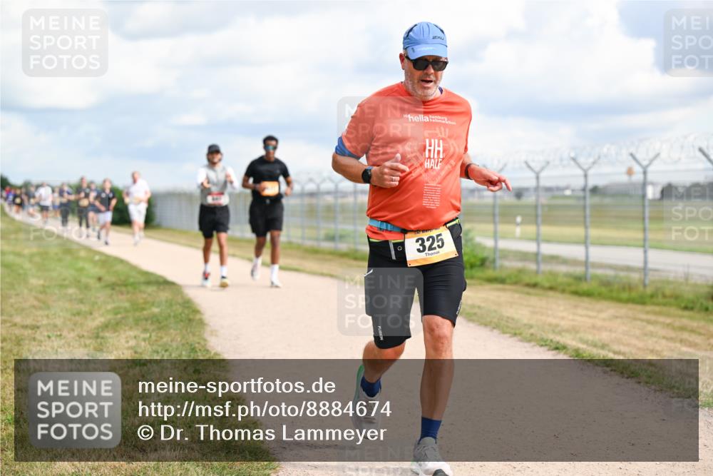 14.09.2025 - Airport Race Dr. Thomas Lammeyer http://msf.ph/oto/8884674 14.09.2025 12:39:46 Laufen 30, 325 meine-sportfotos.de