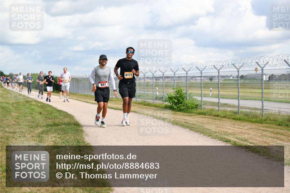 14.09.2025 - Airport Race Dr. Thomas Lammeyer http://msf.ph/oto/8884683 14.09.2025 12:39:48 Laufen 841, 4177 meine-sportfotos.de