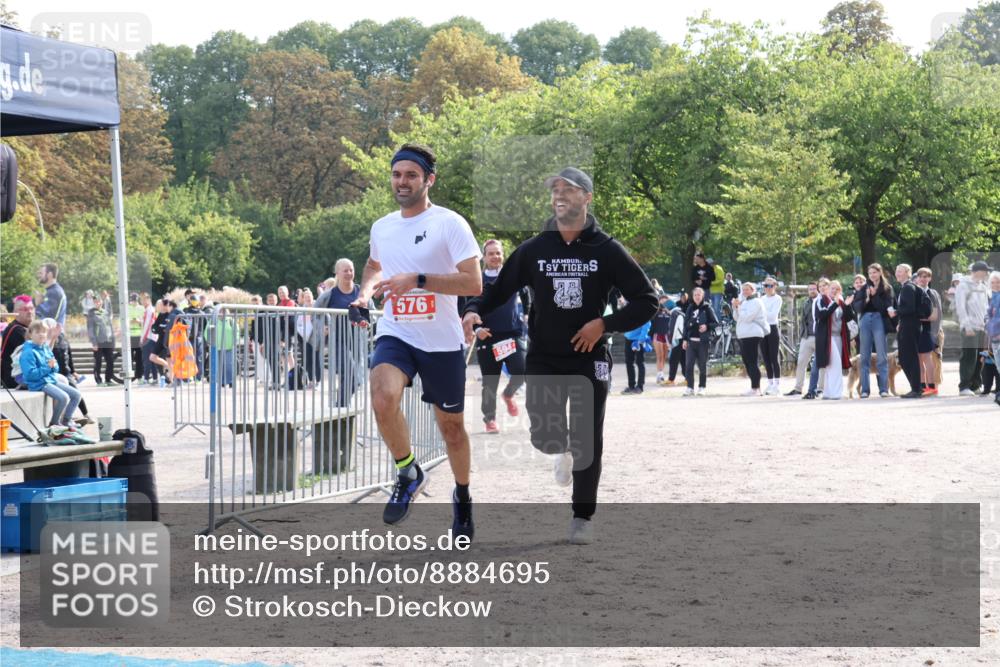 14.09.2025 - Stadtparktriathlon Strokosch-Dieckow http://msf.ph/oto/8884695 14.09.2025 10:52:08 Ziel 576, 594 meine-sportfotos.de