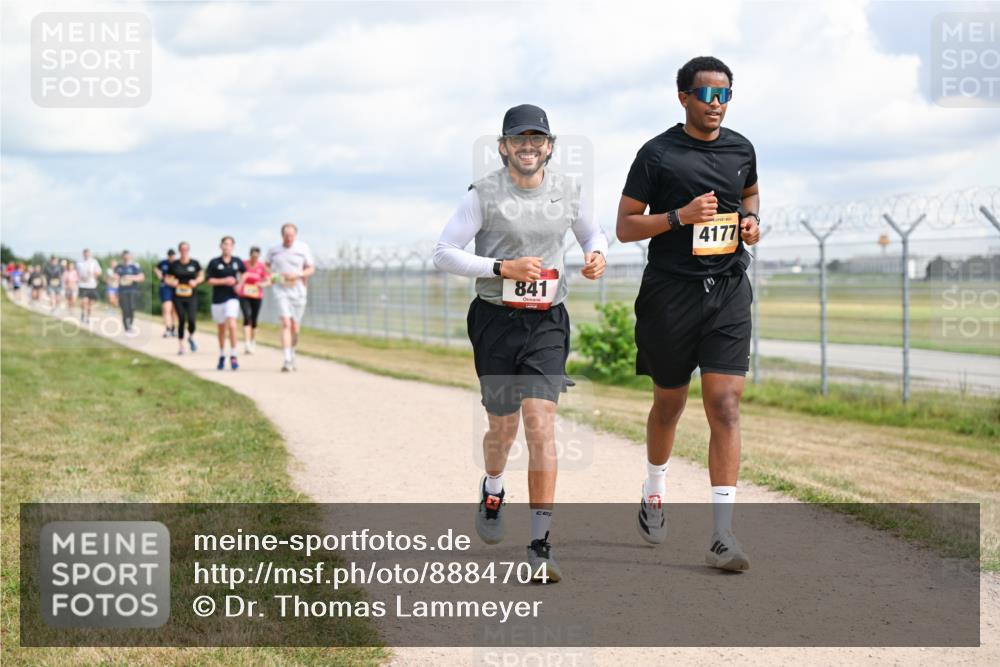14.09.2025 - Airport Race Dr. Thomas Lammeyer http://msf.ph/oto/8884704 14.09.2025 12:39:51 Laufen 841, 4177 meine-sportfotos.de