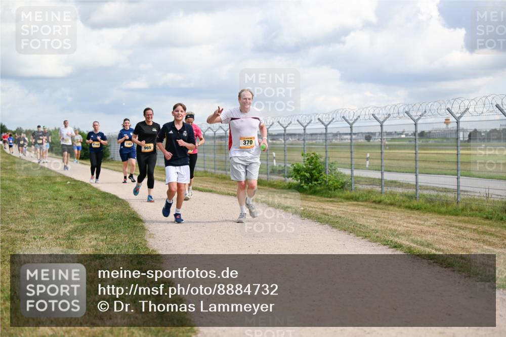 14.09.2025 - Airport Race Dr. Thomas Lammeyer http://msf.ph/oto/8884732 14.09.2025 12:39:55 Laufen 4144, 1568, 370, 965 meine-sportfotos.de