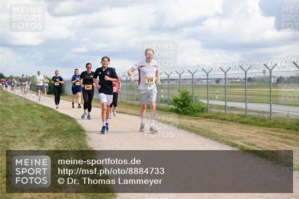 14.09.2025 - Airport Race Dr. Thomas Lammeyer http://msf.ph/oto/8884733 14.09.2025 12:39:55 Laufen 965, 03, 370 meine-sportfotos.de