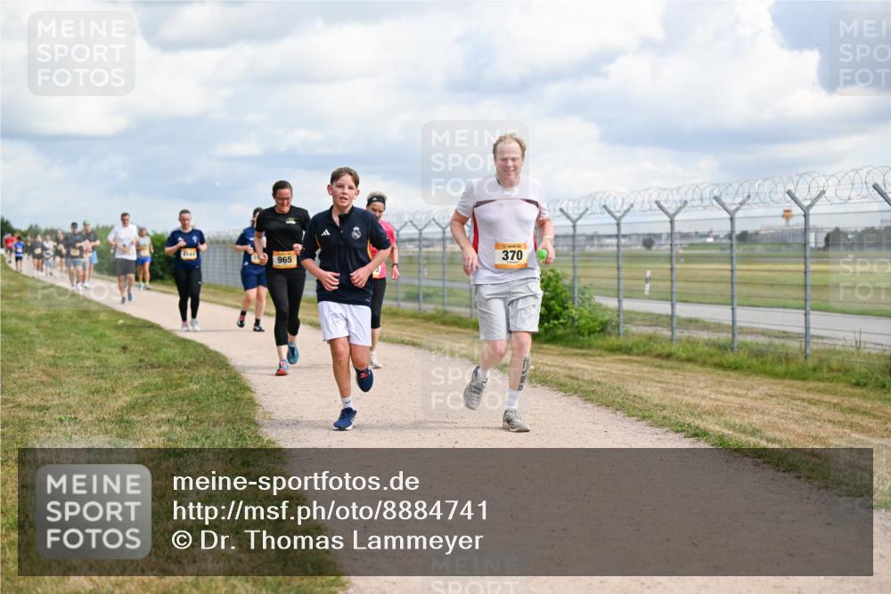 14.09.2025 - Airport Race Dr. Thomas Lammeyer http://msf.ph/oto/8884741 14.09.2025 12:39:56 Laufen 4144, 965, 370 meine-sportfotos.de