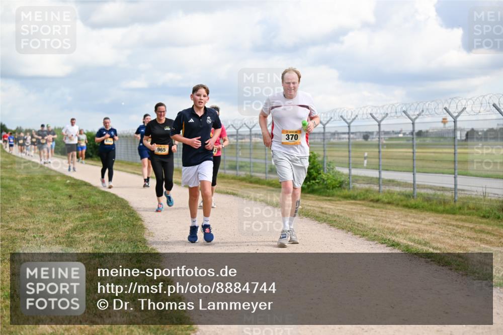 14.09.2025 - Airport Race Dr. Thomas Lammeyer http://msf.ph/oto/8884744 14.09.2025 12:39:56 Laufen 370, 965 meine-sportfotos.de