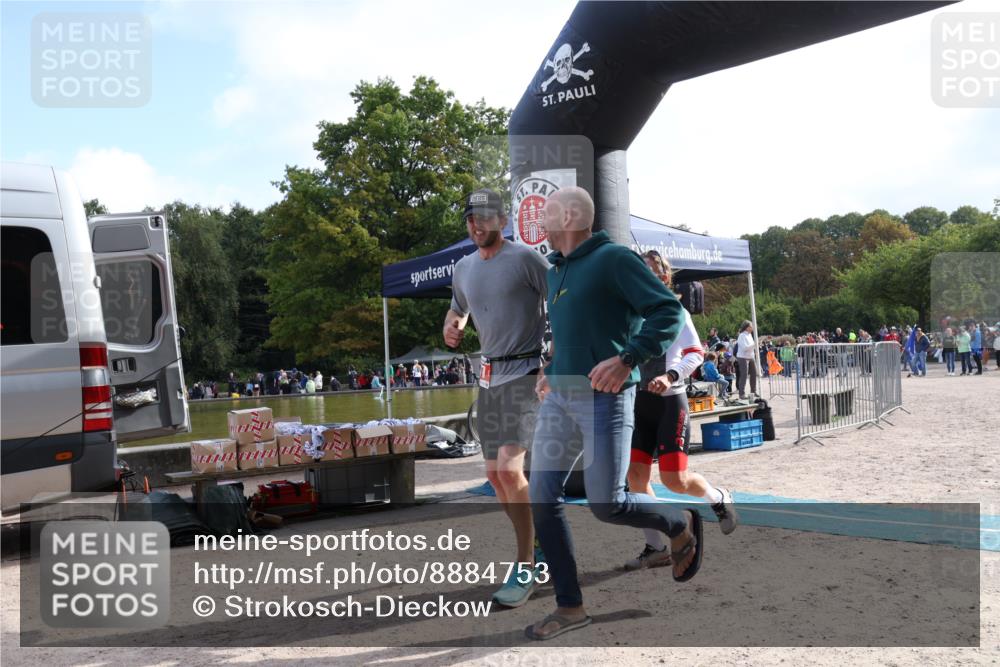 14.09.2025 - Stadtparktriathlon Strokosch-Dieckow http://msf.ph/oto/8884753 14.09.2025 10:52:43 Ziel 597 meine-sportfotos.de