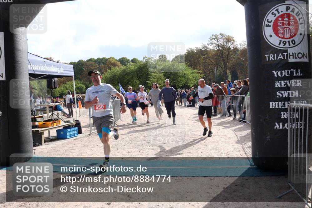 14.09.2025 - Stadtparktriathlon Strokosch-Dieckow http://msf.ph/oto/8884774 14.09.2025 10:54:57 Ziel 547, 550 meine-sportfotos.de