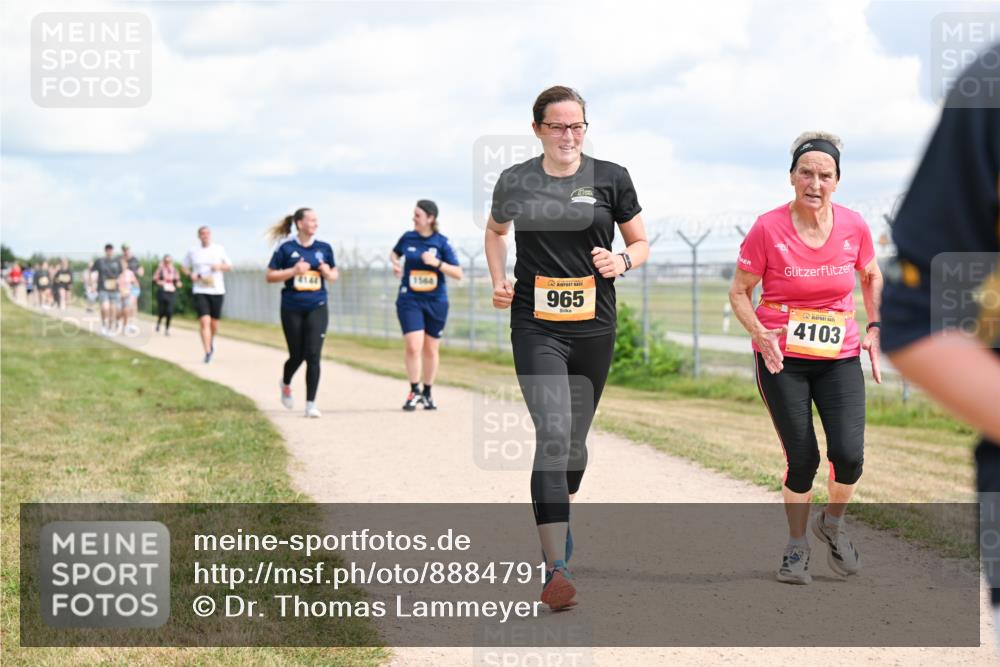 14.09.2025 - Airport Race Dr. Thomas Lammeyer http://msf.ph/oto/8884791 14.09.2025 12:40:00 Laufen 1564, 965, 4103 meine-sportfotos.de