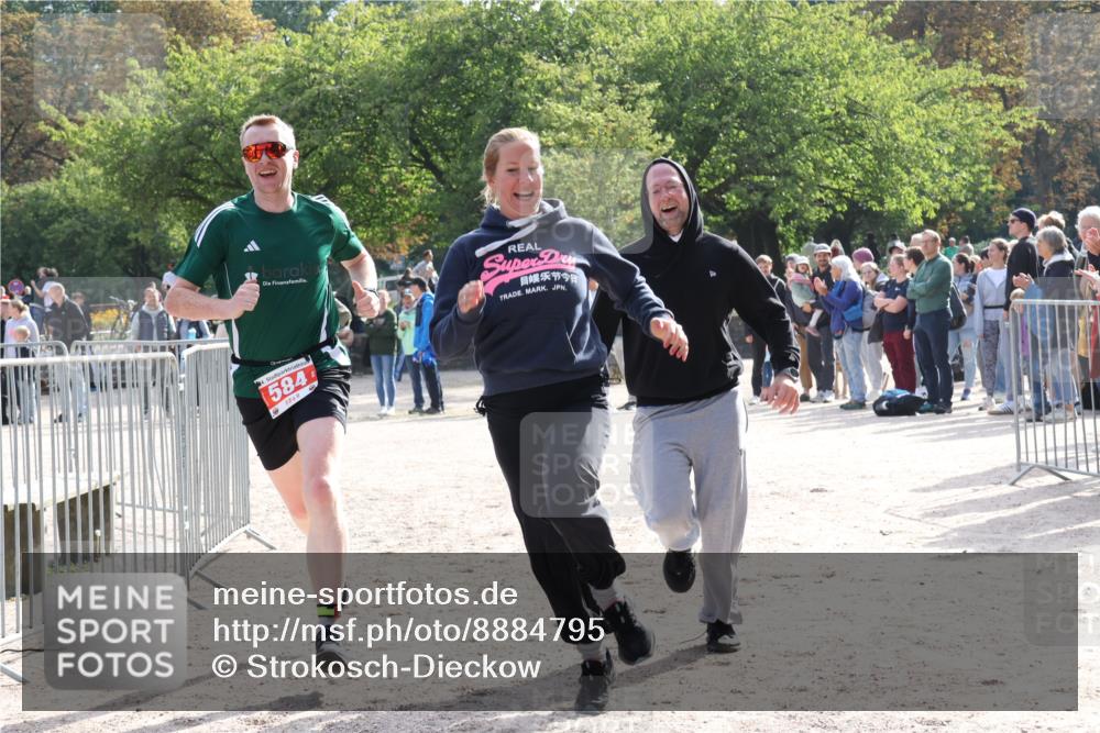 14.09.2025 - Stadtparktriathlon Strokosch-Dieckow http://msf.ph/oto/8884795 14.09.2025 10:55:11 Ziel 584 meine-sportfotos.de