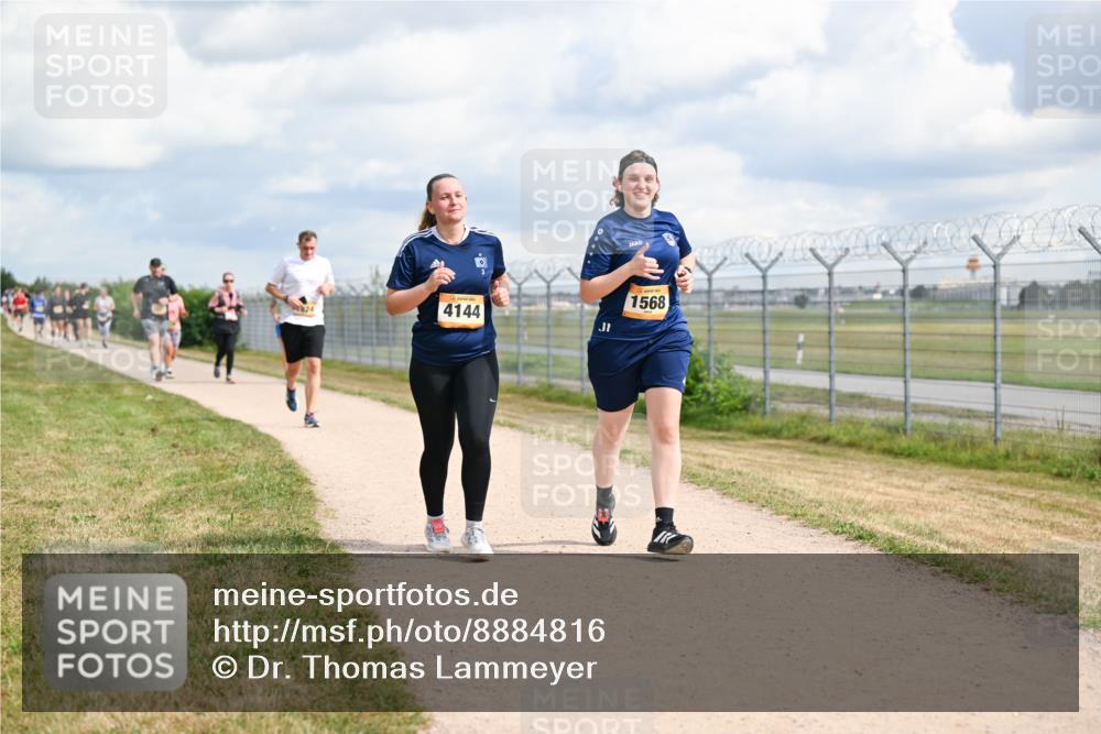 14.09.2025 - Airport Race Dr. Thomas Lammeyer http://msf.ph/oto/8884816 14.09.2025 12:40:03 Laufen 4144, 1568 meine-sportfotos.de