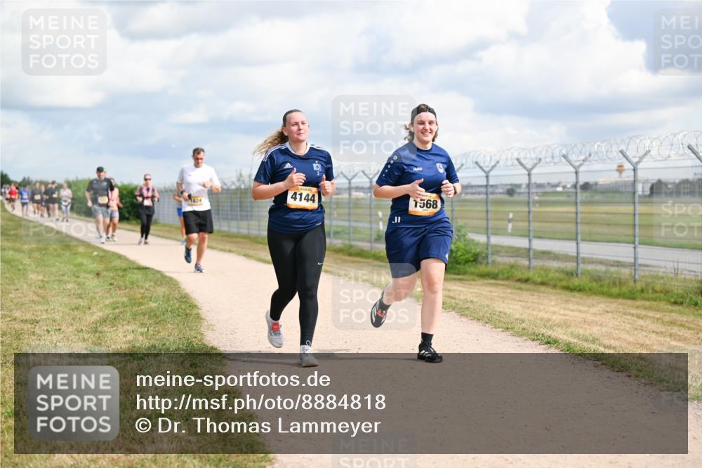 14.09.2025 - Airport Race Dr. Thomas Lammeyer http://msf.ph/oto/8884818 14.09.2025 12:40:03 Laufen 1824, 4144, 1568 meine-sportfotos.de