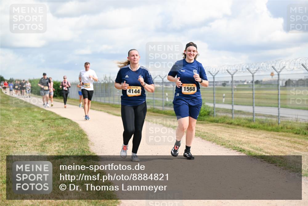 14.09.2025 - Airport Race Dr. Thomas Lammeyer http://msf.ph/oto/8884821 14.09.2025 12:40:03 Laufen 1824, 4144, 1568 meine-sportfotos.de