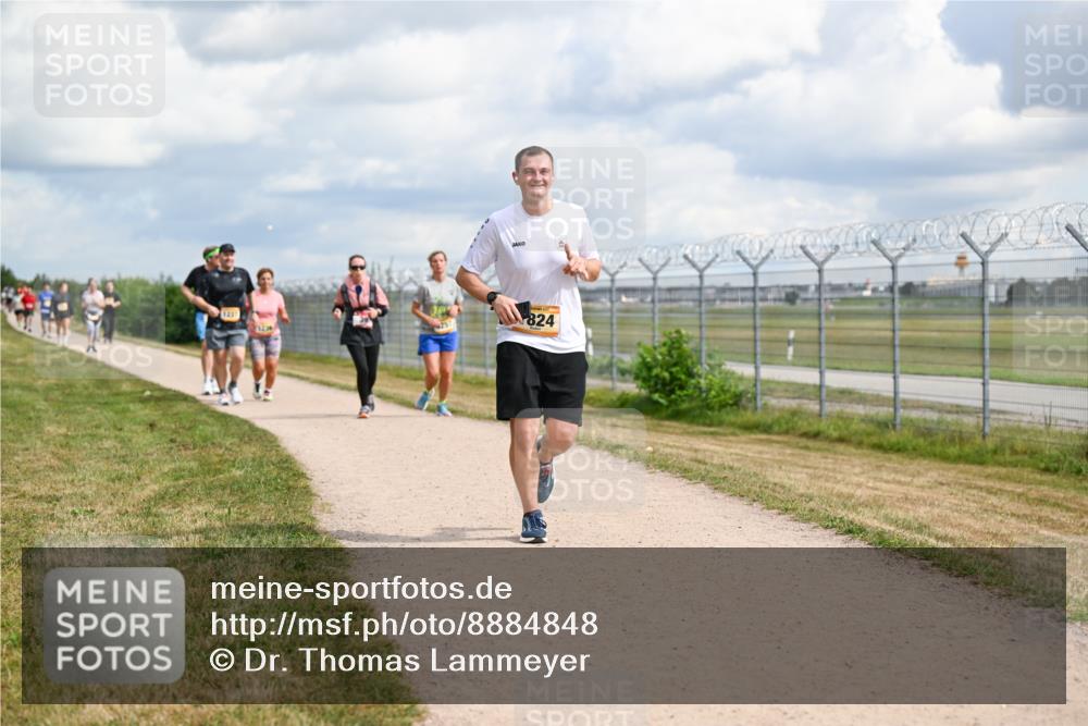 14.09.2025 - Airport Race Dr. Thomas Lammeyer http://msf.ph/oto/8884848 14.09.2025 12:40:07 Laufen 824 meine-sportfotos.de