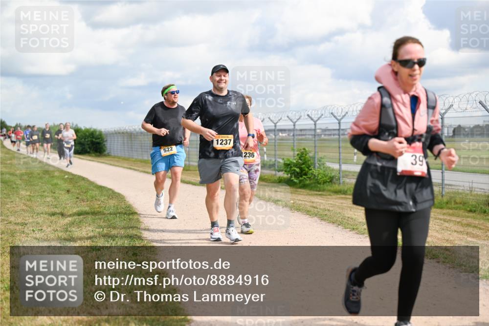 14.09.2025 - Airport Race Dr. Thomas Lammeyer http://msf.ph/oto/8884916 14.09.2025 12:40:14 Laufen 522, 1237, 236, 39, 1020 meine-sportfotos.de