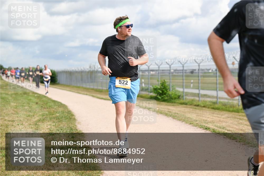 14.09.2025 - Airport Race Dr. Thomas Lammeyer http://msf.ph/oto/8884952 14.09.2025 12:40:16 Laufen 522 meine-sportfotos.de