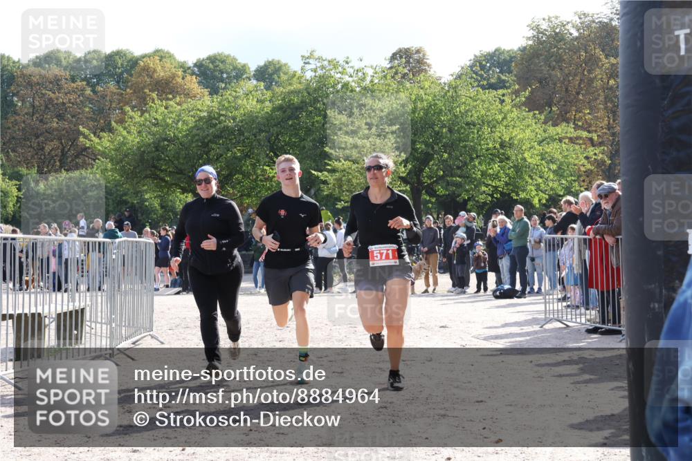 14.09.2025 - Stadtparktriathlon Strokosch-Dieckow http://msf.ph/oto/8884964 14.09.2025 10:58:32 Ziel 571 meine-sportfotos.de