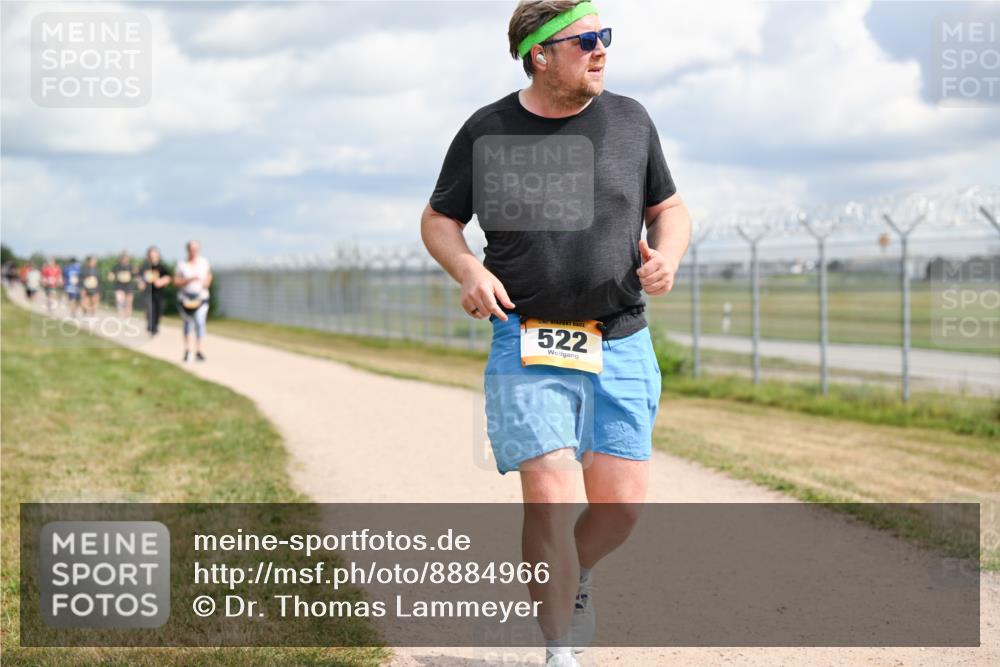 14.09.2025 - Airport Race Dr. Thomas Lammeyer http://msf.ph/oto/8884966 14.09.2025 12:40:17 Laufen 522 meine-sportfotos.de