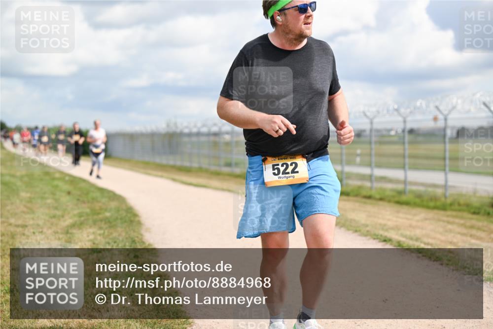 14.09.2025 - Airport Race Dr. Thomas Lammeyer http://msf.ph/oto/8884968 14.09.2025 12:40:17 Laufen 522 meine-sportfotos.de
