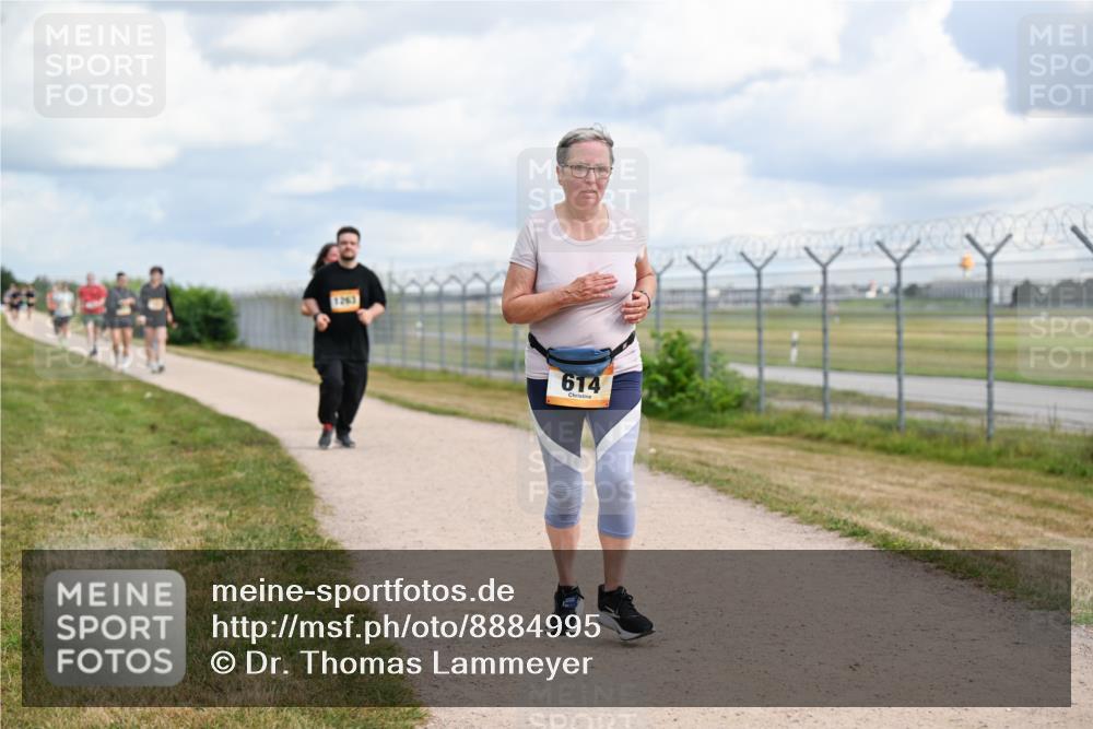 14.09.2025 - Airport Race Dr. Thomas Lammeyer http://msf.ph/oto/8884995 14.09.2025 12:40:26 Laufen 1263, 614 meine-sportfotos.de