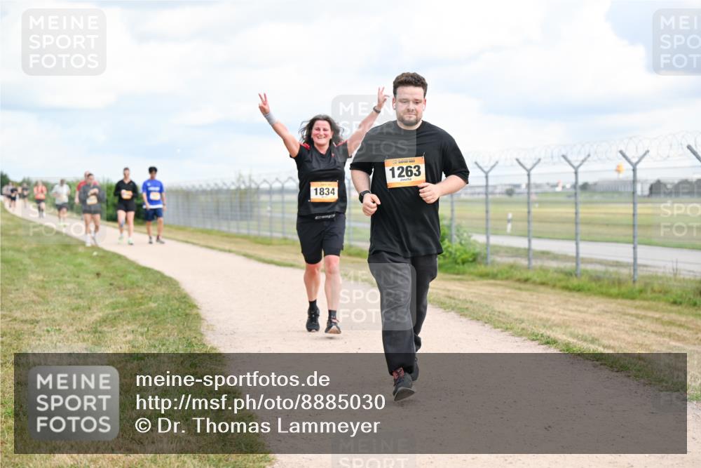 14.09.2025 - Airport Race Dr. Thomas Lammeyer http://msf.ph/oto/8885030 14.09.2025 12:40:30 Laufen 1834, 1263 meine-sportfotos.de