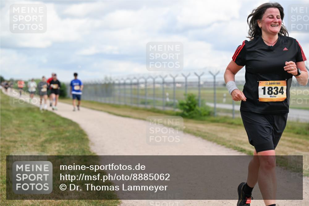 14.09.2025 - Airport Race Dr. Thomas Lammeyer http://msf.ph/oto/8885062 14.09.2025 12:40:33 Laufen 1834 meine-sportfotos.de