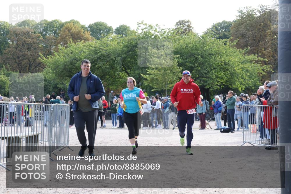 14.09.2025 - Stadtparktriathlon Strokosch-Dieckow http://msf.ph/oto/8885069 14.09.2025 11:02:11 Ziel 593 meine-sportfotos.de