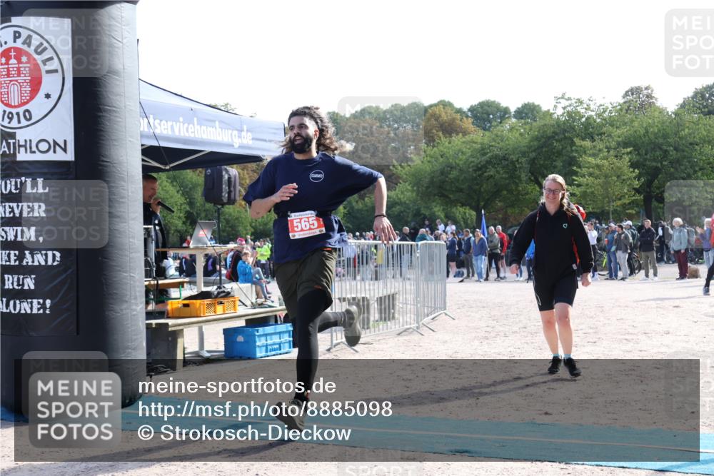 14.09.2025 - Stadtparktriathlon Strokosch-Dieckow http://msf.ph/oto/8885098 14.09.2025 11:02:22 Ziel 565 meine-sportfotos.de