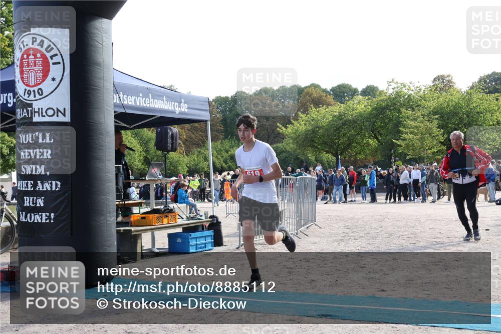 14.09.2025 - Stadtparktriathlon Strokosch-Dieckow http://msf.ph/oto/8885112 14.09.2025 11:02:34 Ziel 619 meine-sportfotos.de