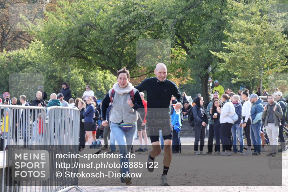 14.09.2025 - Stadtparktriathlon Strokosch-Dieckow http://msf.ph/oto/8885122 14.09.2025 11:02:38 Ziel 619 meine-sportfotos.de