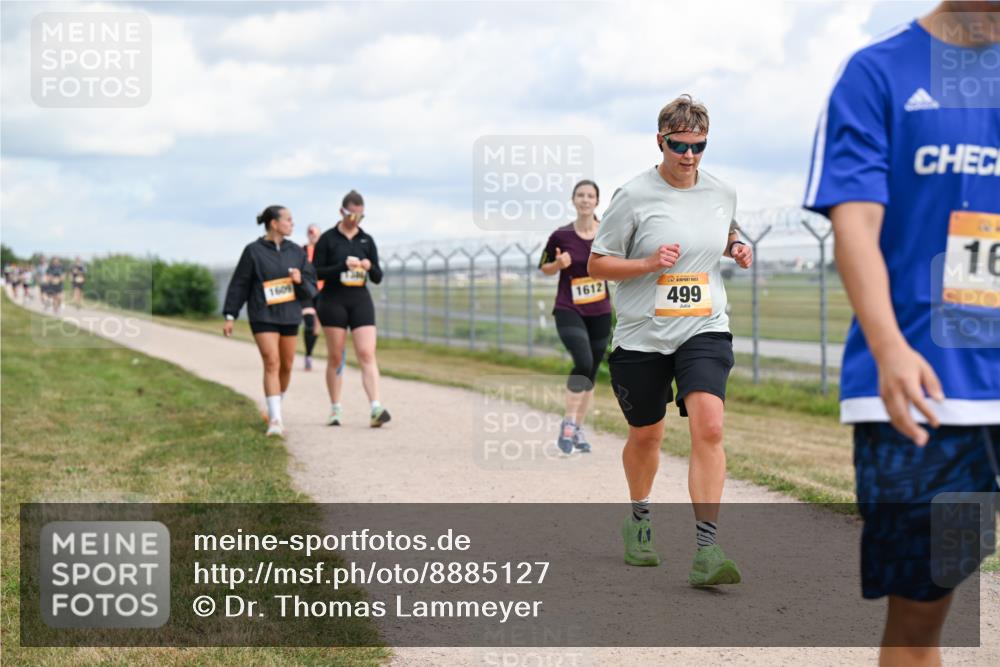 14.09.2025 - Airport Race Dr. Thomas Lammeyer http://msf.ph/oto/8885127 14.09.2025 12:40:48 Laufen 1609, 1612, 499, 16 meine-sportfotos.de