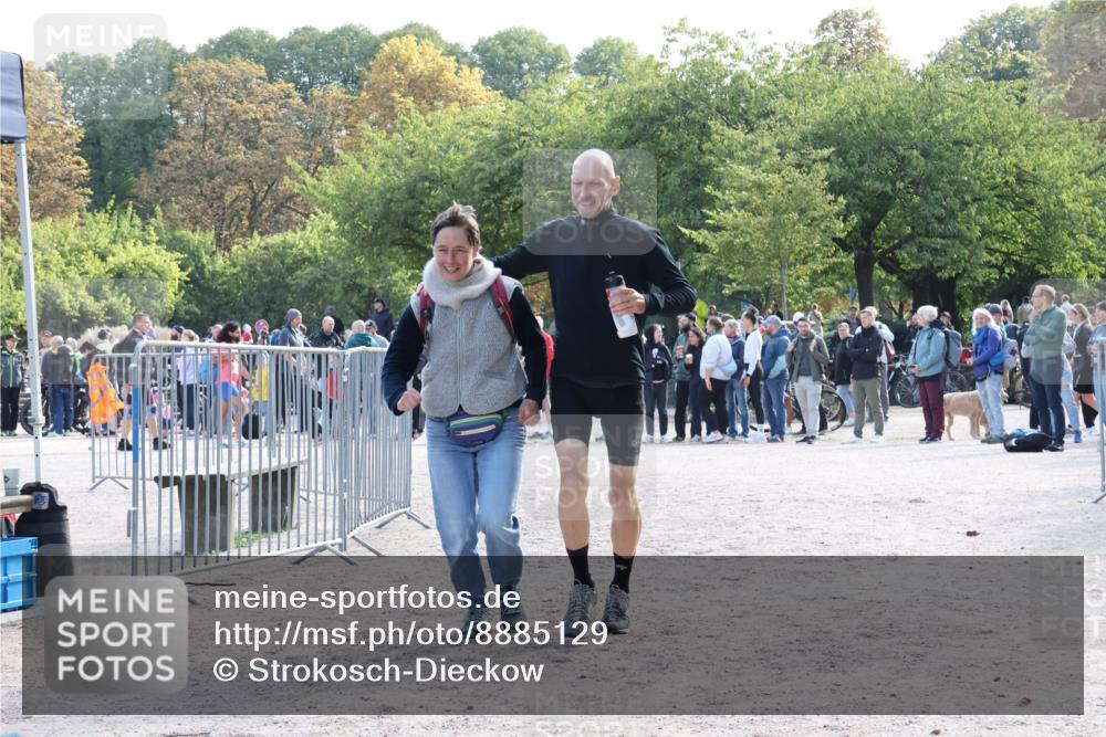 14.09.2025 - Stadtparktriathlon Strokosch-Dieckow http://msf.ph/oto/8885129 14.09.2025 11:02:41 Ziel  meine-sportfotos.de