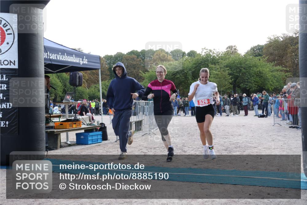 14.09.2025 - Stadtparktriathlon Strokosch-Dieckow http://msf.ph/oto/8885190 14.09.2025 11:03:33 Ziel 529, 592, 618 meine-sportfotos.de