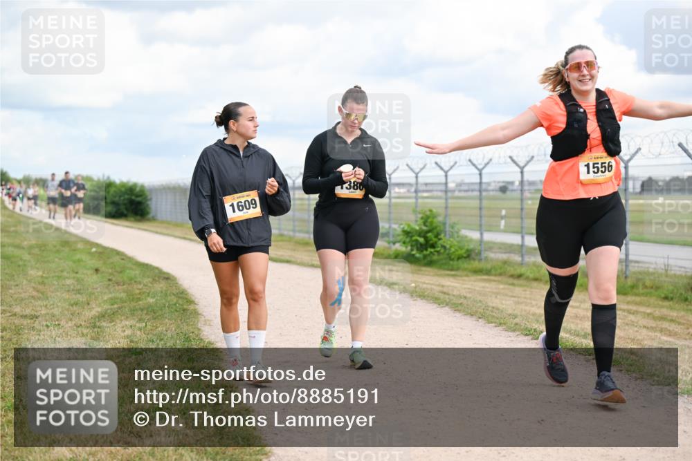 14.09.2025 - Airport Race Dr. Thomas Lammeyer http://msf.ph/oto/8885191 14.09.2025 12:40:54 Laufen 1609, 1380, 1556 meine-sportfotos.de