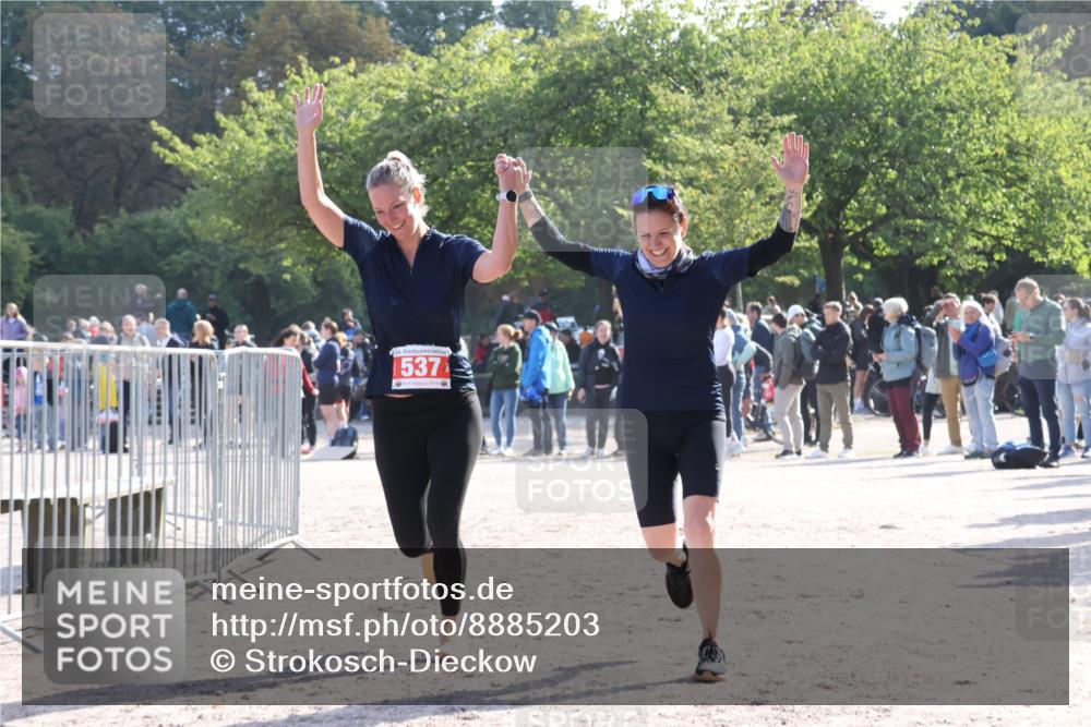 14.09.2025 - Stadtparktriathlon Strokosch-Dieckow http://msf.ph/oto/8885203 14.09.2025 11:04:06 Ziel 537 meine-sportfotos.de