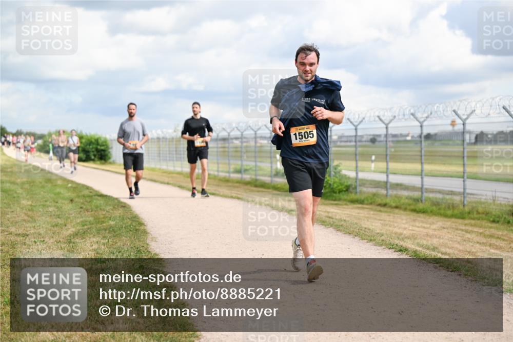 14.09.2025 - Airport Race Dr. Thomas Lammeyer http://msf.ph/oto/8885221 14.09.2025 12:41:10 Laufen 1505 meine-sportfotos.de