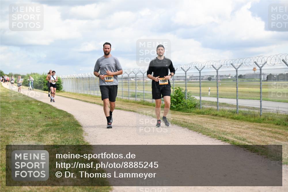 14.09.2025 - Airport Race Dr. Thomas Lammeyer http://msf.ph/oto/8885245 14.09.2025 12:41:14 Laufen 1991, 1990 meine-sportfotos.de