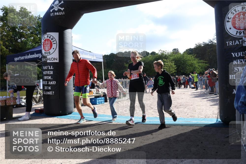 14.09.2025 - Stadtparktriathlon Strokosch-Dieckow http://msf.ph/oto/8885247 14.09.2025 11:04:57 Ziel 534, 590 meine-sportfotos.de