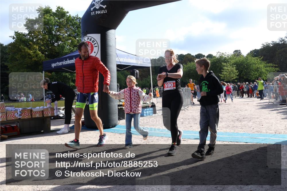14.09.2025 - Stadtparktriathlon Strokosch-Dieckow http://msf.ph/oto/8885253 14.09.2025 11:04:58 Ziel 534, 590 meine-sportfotos.de