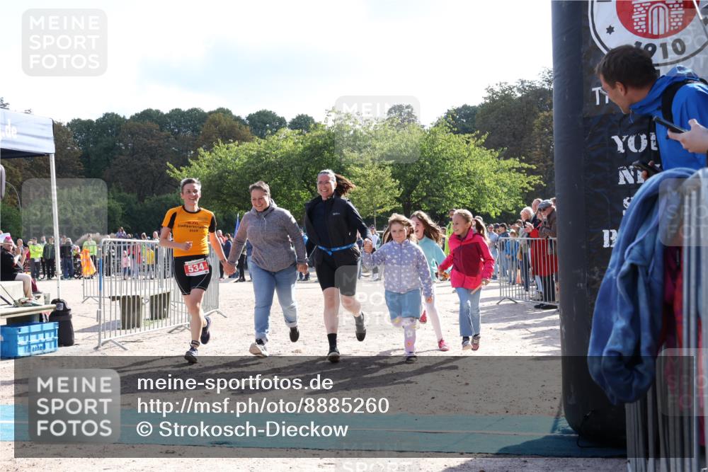 14.09.2025 - Stadtparktriathlon Strokosch-Dieckow http://msf.ph/oto/8885260 14.09.2025 11:05:00 Ziel 534, 590 meine-sportfotos.de