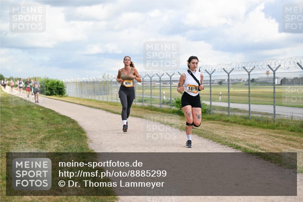 14.09.2025 - Airport Race Dr. Thomas Lammeyer http://msf.ph/oto/8885299 14.09.2025 12:41:21 Laufen 971, 1619 meine-sportfotos.de