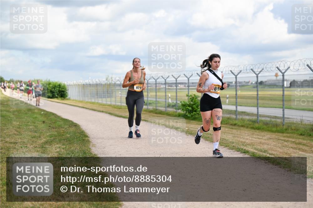 14.09.2025 - Airport Race Dr. Thomas Lammeyer http://msf.ph/oto/8885304 14.09.2025 12:41:22 Laufen 971, 619 meine-sportfotos.de