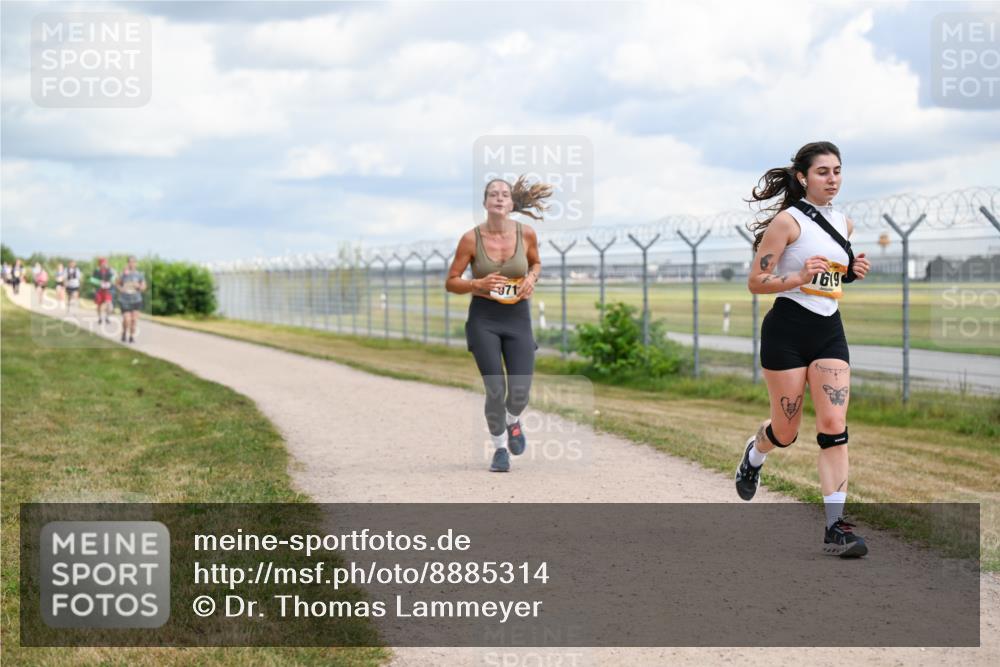 14.09.2025 - Airport Race Dr. Thomas Lammeyer http://msf.ph/oto/8885314 14.09.2025 12:41:22 Laufen 971, 1619 meine-sportfotos.de