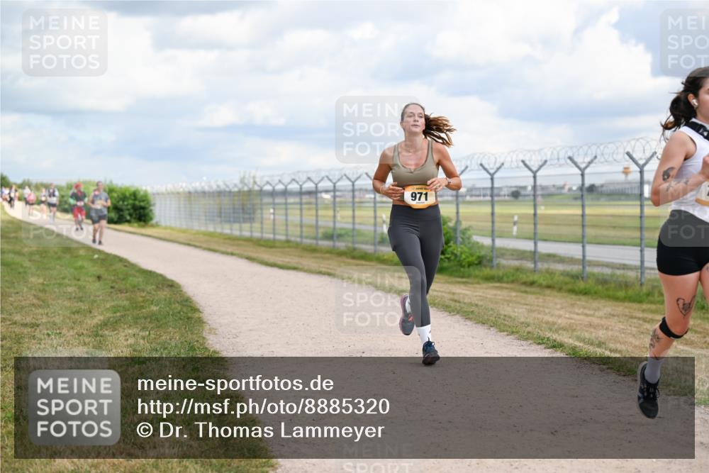 14.09.2025 - Airport Race Dr. Thomas Lammeyer http://msf.ph/oto/8885320 14.09.2025 12:41:23 Laufen 971 meine-sportfotos.de