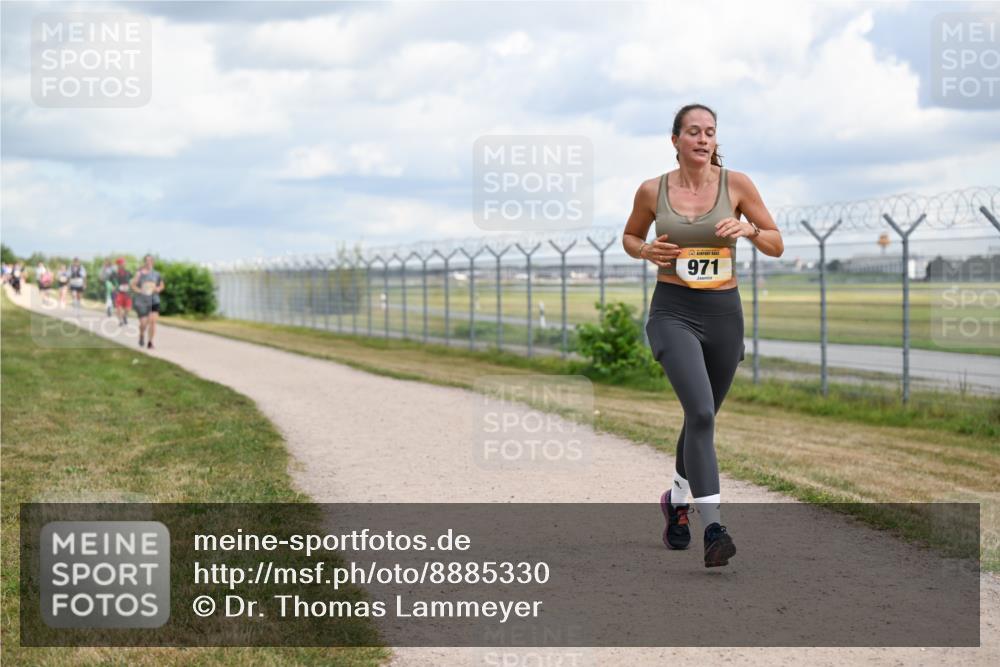 14.09.2025 - Airport Race Dr. Thomas Lammeyer http://msf.ph/oto/8885330 14.09.2025 12:41:24 Laufen 971 meine-sportfotos.de