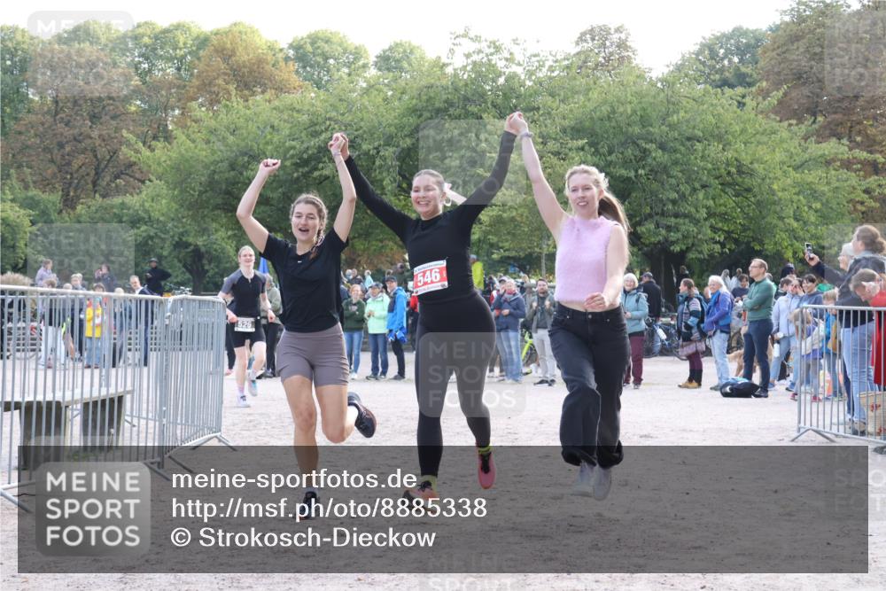 14.09.2025 - Stadtparktriathlon Strokosch-Dieckow http://msf.ph/oto/8885338 14.09.2025 11:06:09 Ziel 526, 546 meine-sportfotos.de