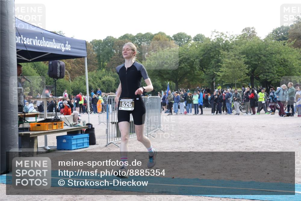 14.09.2025 - Stadtparktriathlon Strokosch-Dieckow http://msf.ph/oto/8885354 14.09.2025 11:06:13 Ziel 526, 546 meine-sportfotos.de