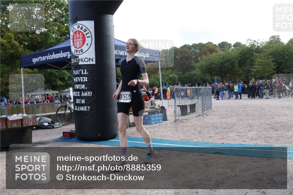 14.09.2025 - Stadtparktriathlon Strokosch-Dieckow http://msf.ph/oto/8885359 14.09.2025 11:06:14 Ziel 526, 546 meine-sportfotos.de
