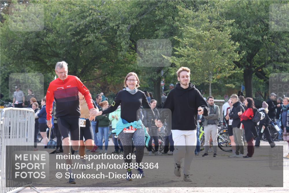 14.09.2025 - Stadtparktriathlon Strokosch-Dieckow http://msf.ph/oto/8885364 14.09.2025 11:06:21 Ziel 614, 660 meine-sportfotos.de