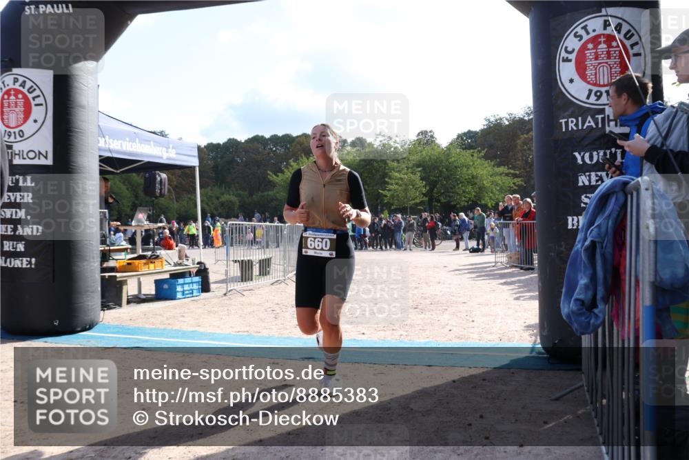 14.09.2025 - Stadtparktriathlon Strokosch-Dieckow http://msf.ph/oto/8885383 14.09.2025 11:06:26 Ziel 614, 660 meine-sportfotos.de