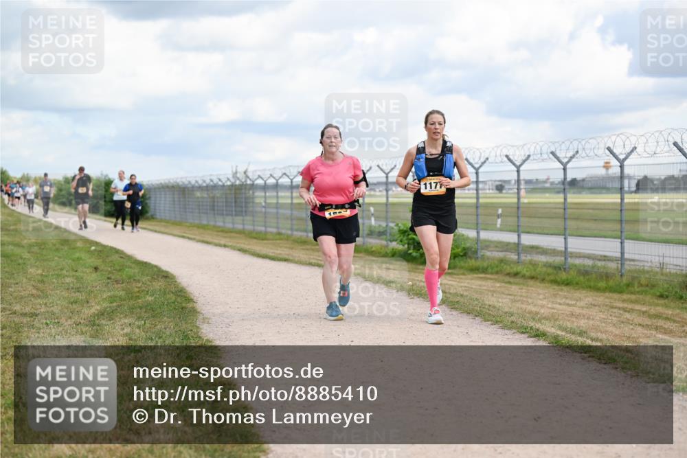 14.09.2025 - Airport Race Dr. Thomas Lammeyer http://msf.ph/oto/8885410 14.09.2025 12:41:56 Laufen 1177 meine-sportfotos.de